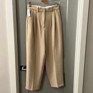 Wilfred carrot pants in beige Aritzia